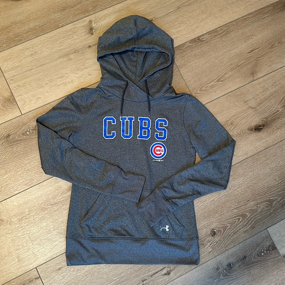 Women’s Cubs hoodie